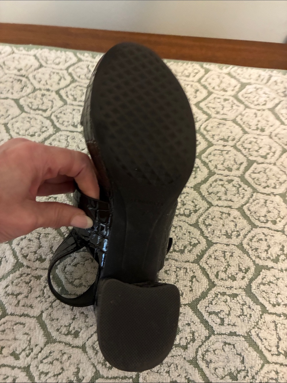 AEROSOLES Black Croc-Embossed Platform Sandals with Chunky Heel - Picture 5 of 5